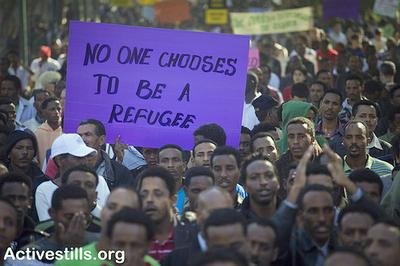 "אף אחד לא בוחר להיות פליט"